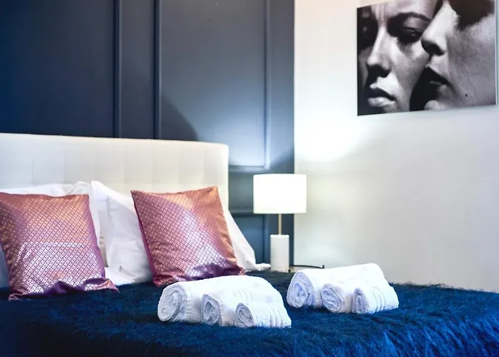 Chiclife Sarona Shenkin - Borgo Santa Caterina & Museum * Bergamo